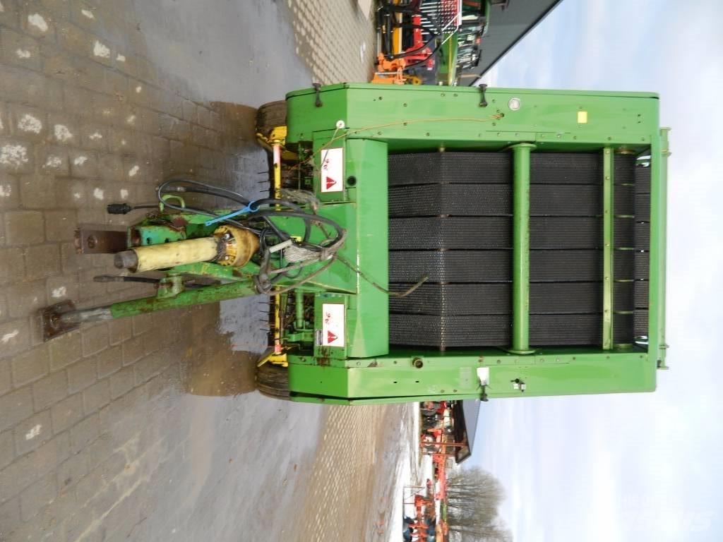 John Deere 550 圓型牧草打包機