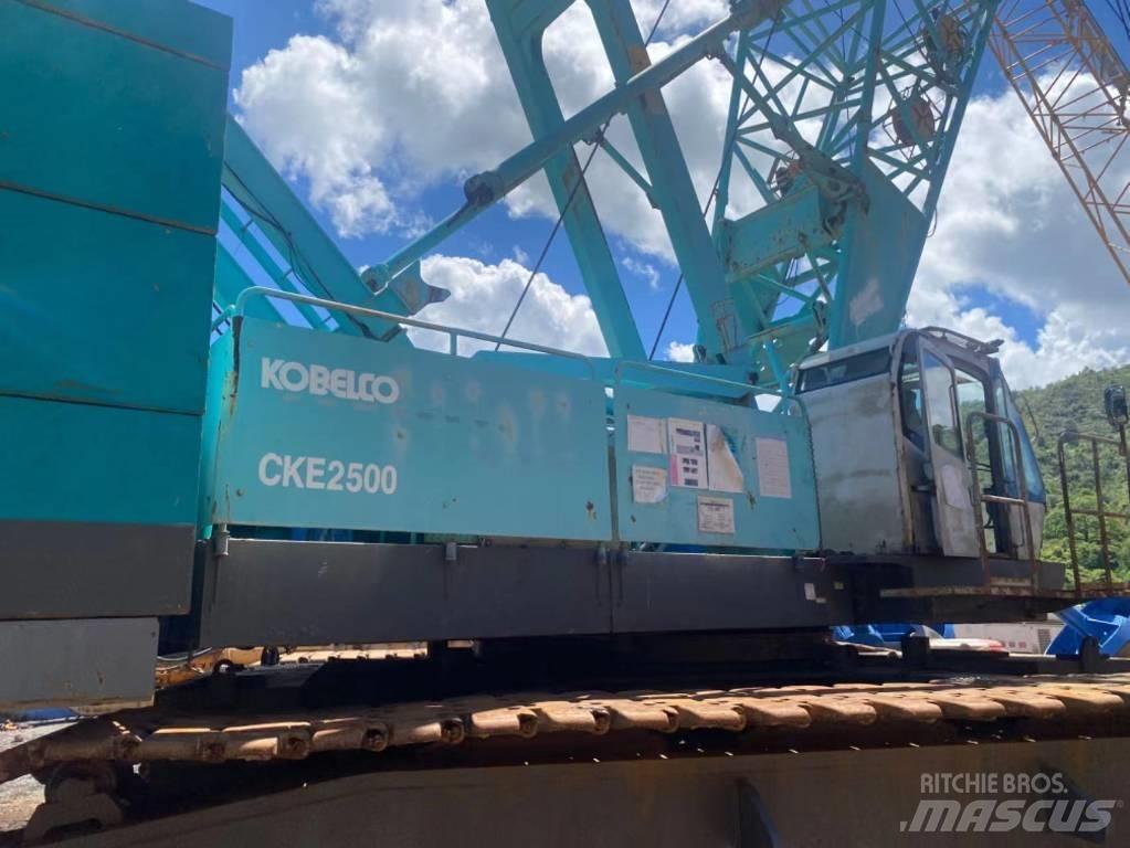 Kobelco CKE 2500 履帶式起重機