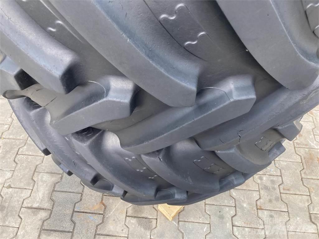 BKT 600/65R30 輪胎、車輪和輪圈
