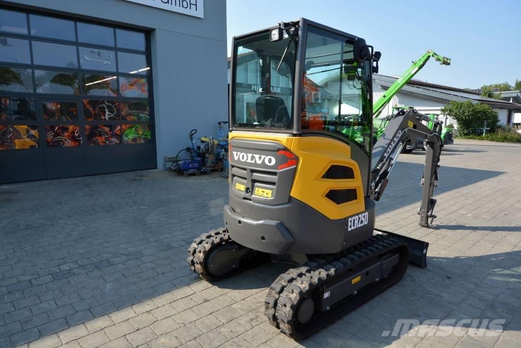 Volvo ECR 25 D 小型挖土機/掘鑿機<7t(小型挖掘機)