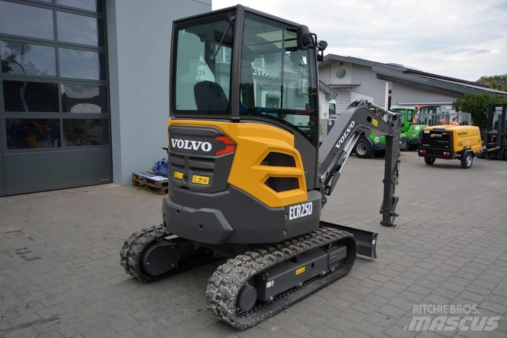 Volvo ECR 25 D 小型挖土機/掘鑿機<7t(小型挖掘機)