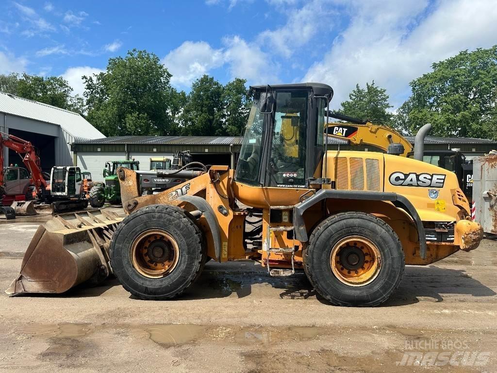 CASE 621 F 輪胎式裝載機