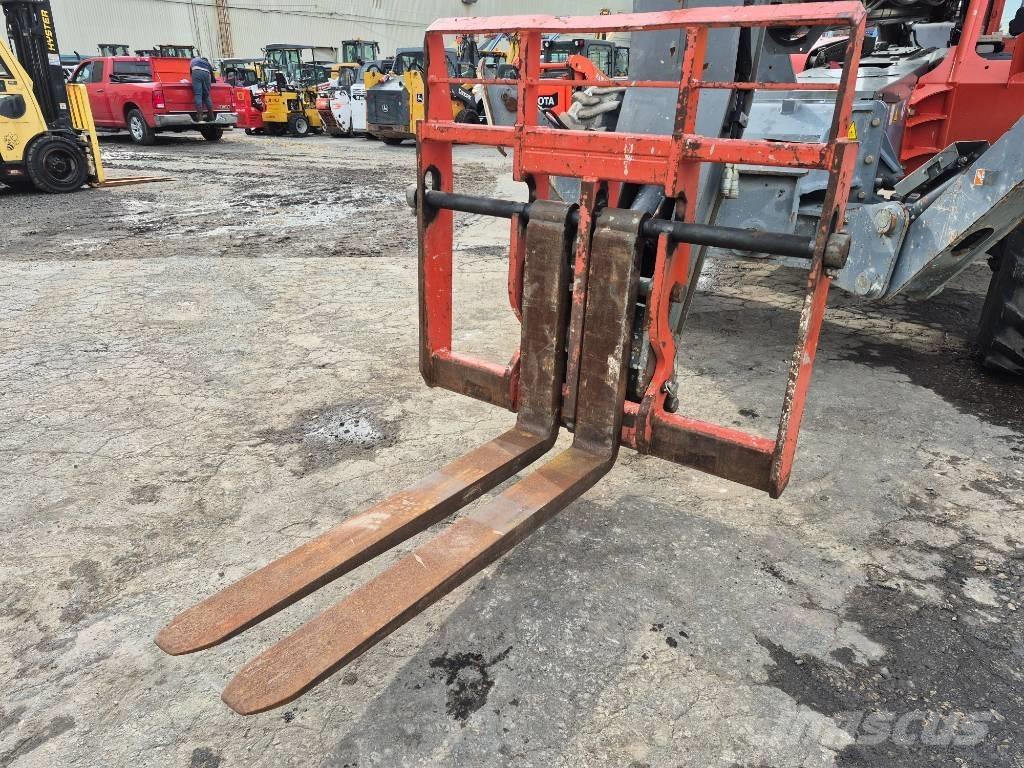 SkyJack SJ 1056 TH 伸縮臂操作車