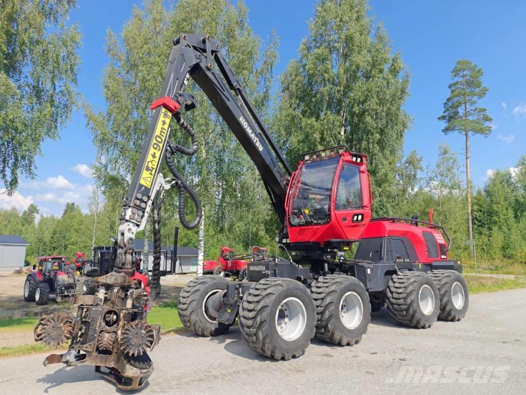 Komatsu 901 XC 收穫機