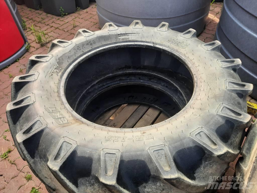 BKT 14.9-28 2 kpl 輪胎、車輪和輪圈
