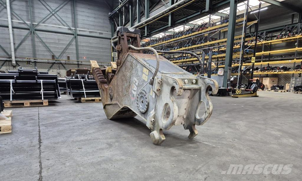 CAT P245-PS 切割機