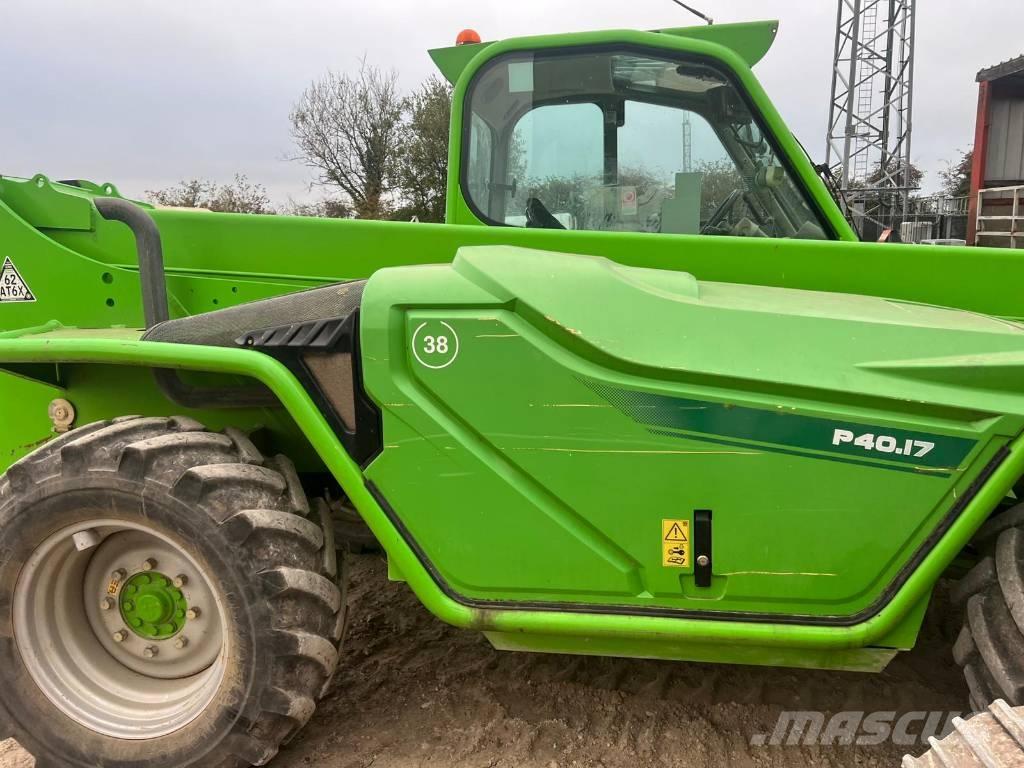 Merlo P 40.17 伸縮臂操作車