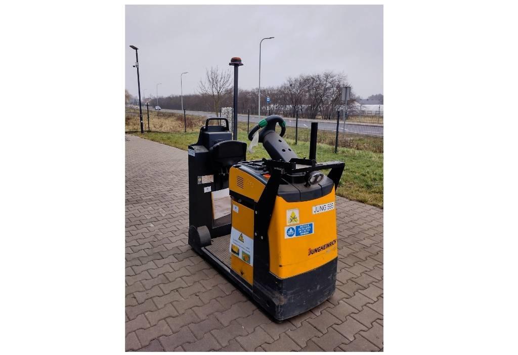 Jungheinrich EZS 130 牽引車