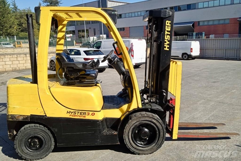 Hyster H 30 FT 柴油卡車