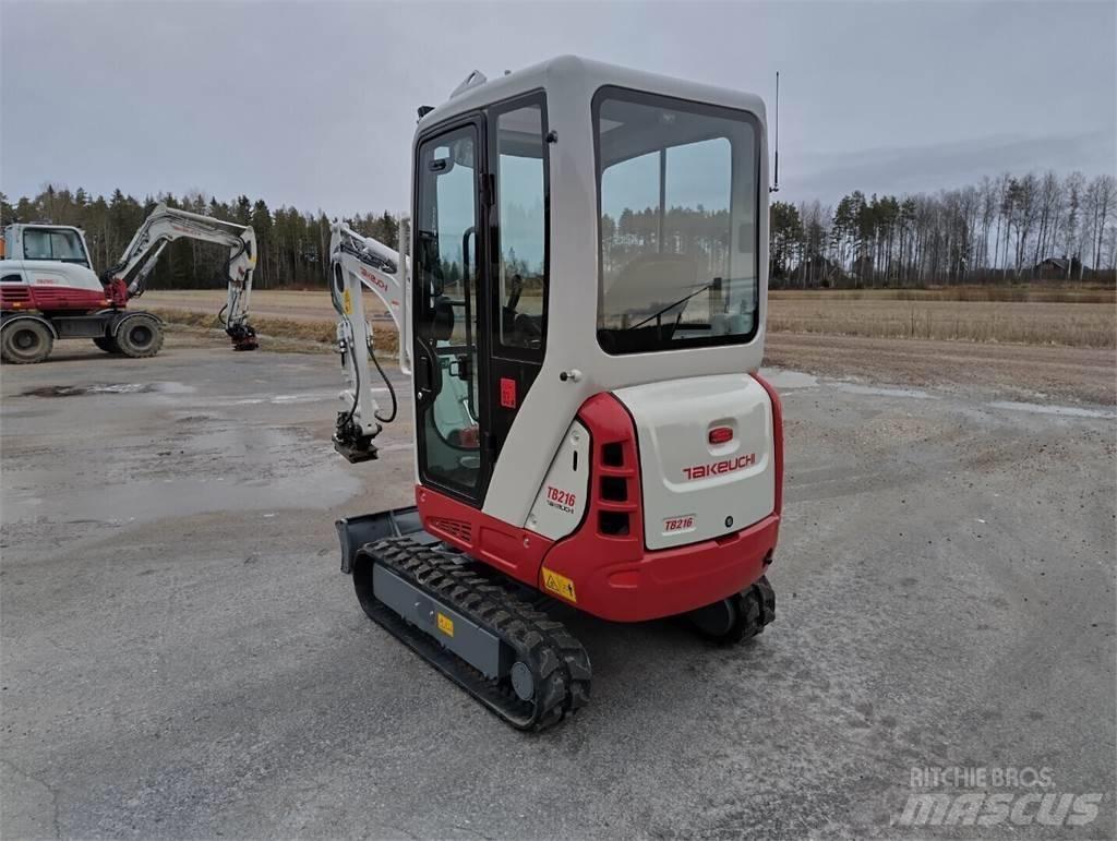 Takeuchi TB 216 小型挖土機/掘鑿機<7t(小型挖掘機)