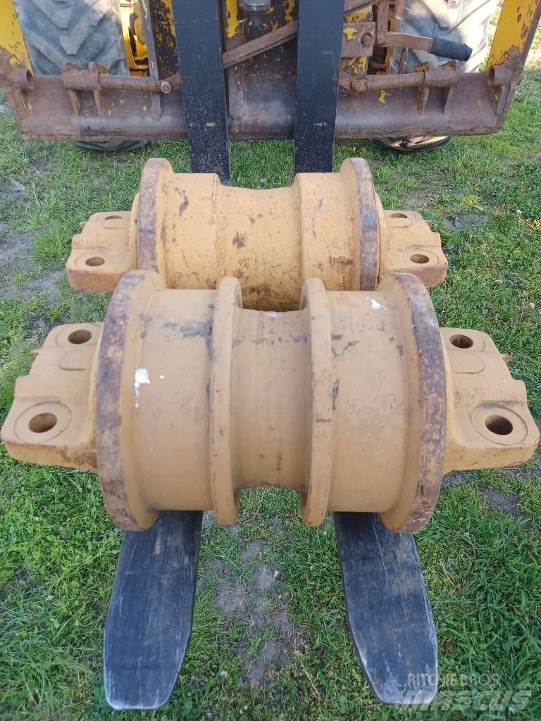 Komatsu D 155 履帶、鏈條和車盤