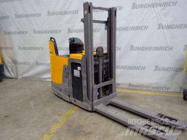 Jungheinrich ERD 220 行走控制式堆積機