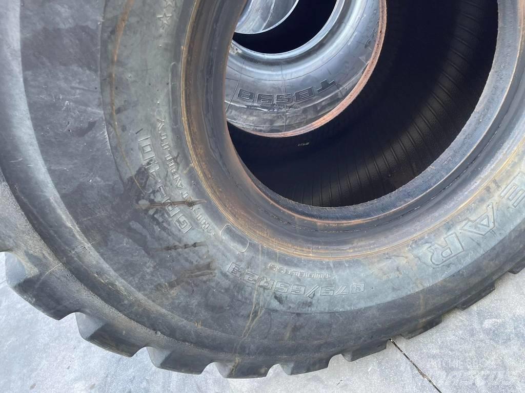 CAT 982M 輪胎式裝載機