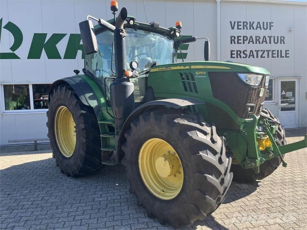 John Deere 6215R 曳引機