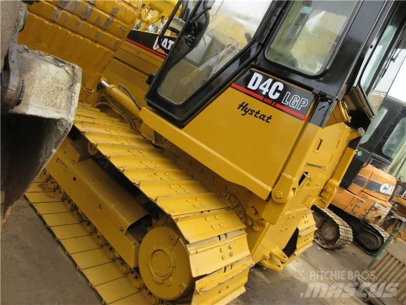 CAT D 4 C 履帶推土機