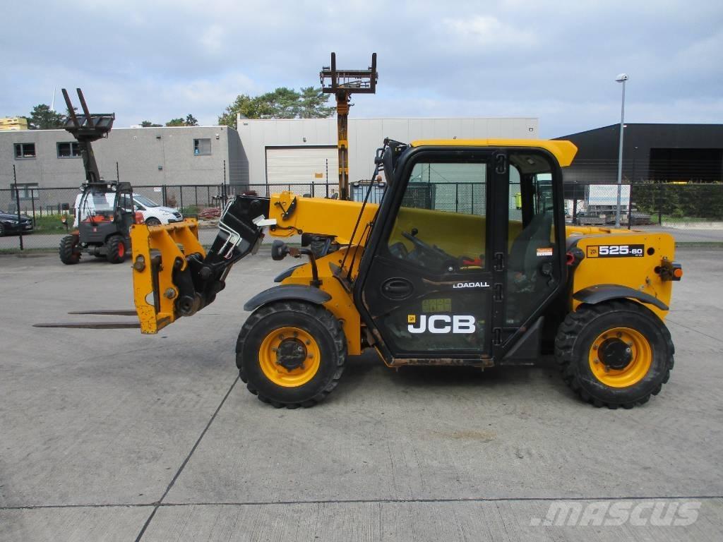 JCB 525-60 (404) 伸縮臂操作車