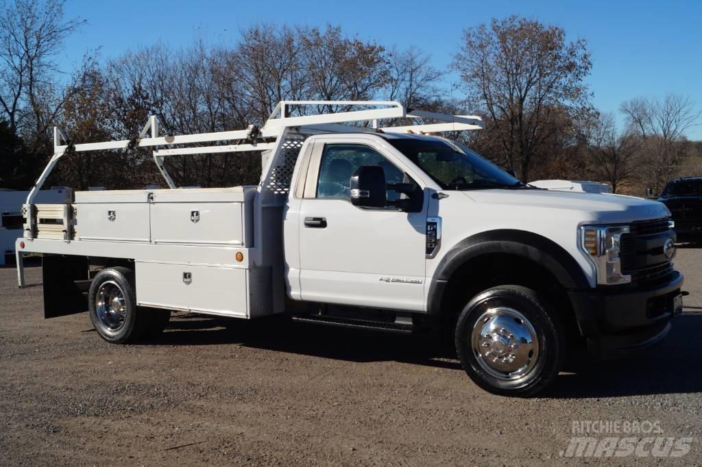 Ford F 550 XL SD 平板式/側卸式卡車