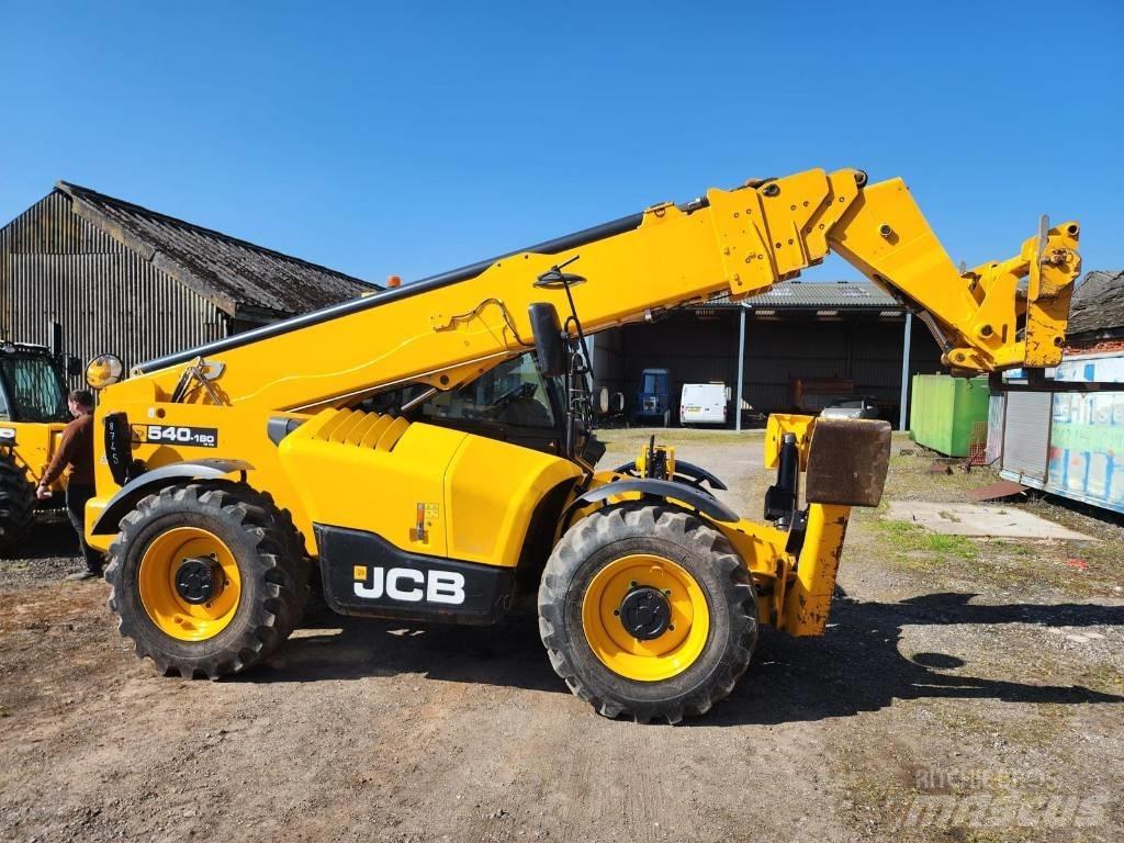 JCB 540-180 伸縮臂操作車