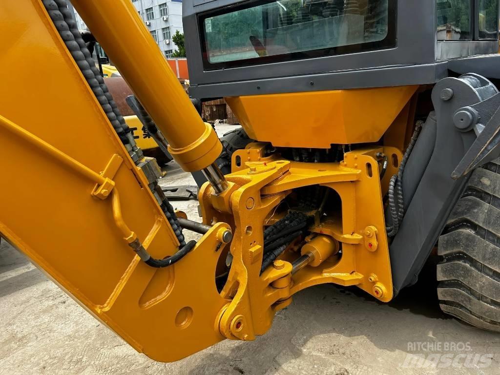 LiuGong B860 反鏟裝載機