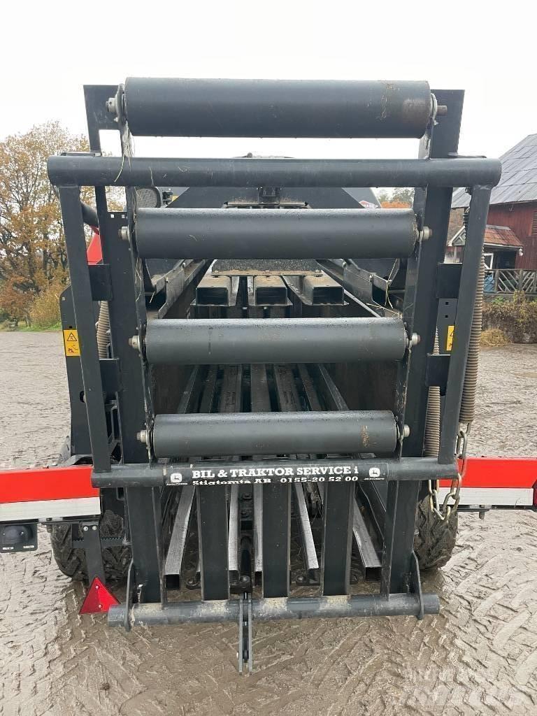 Kuhn LSB 890 方形打捆機