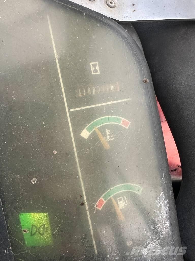 Komatsu PC 75 中型挖土機/掘鑿機/挖掘機 7t-12t