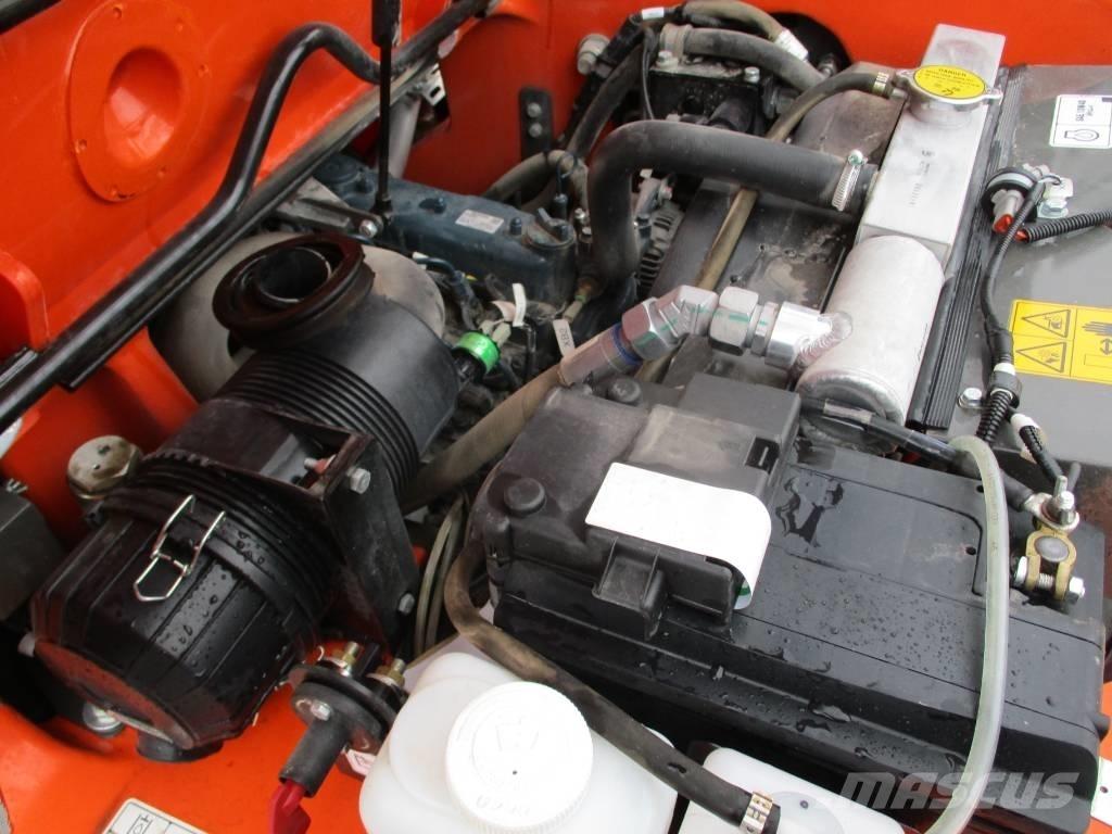 Ausa T144 HX4 (099) 伸縮臂操作車