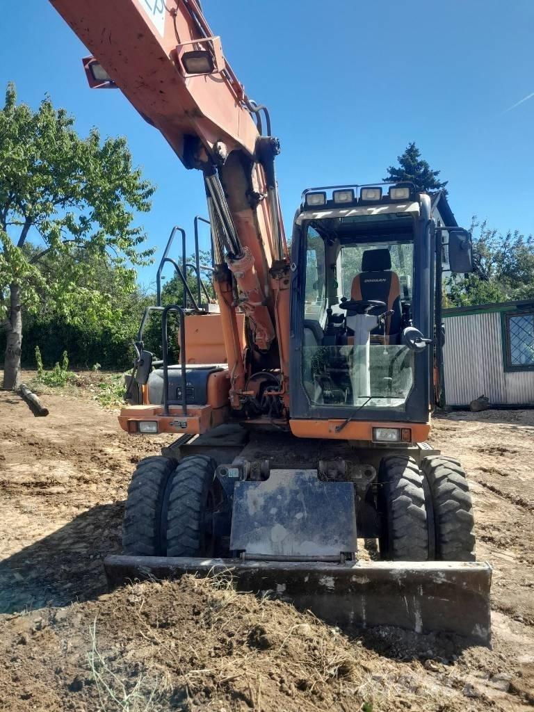 Doosan DX 160 W-3 旋轉式挖土機/掘鑿機/挖掘機