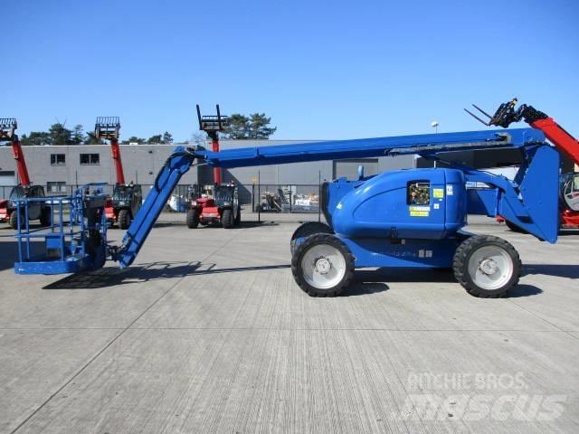 JLG 600 AJ (253) 緊湊型自走式伸縮臂式升降機