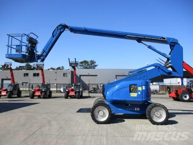 JLG 600 AJ (253) 緊湊型自走式伸縮臂式升降機