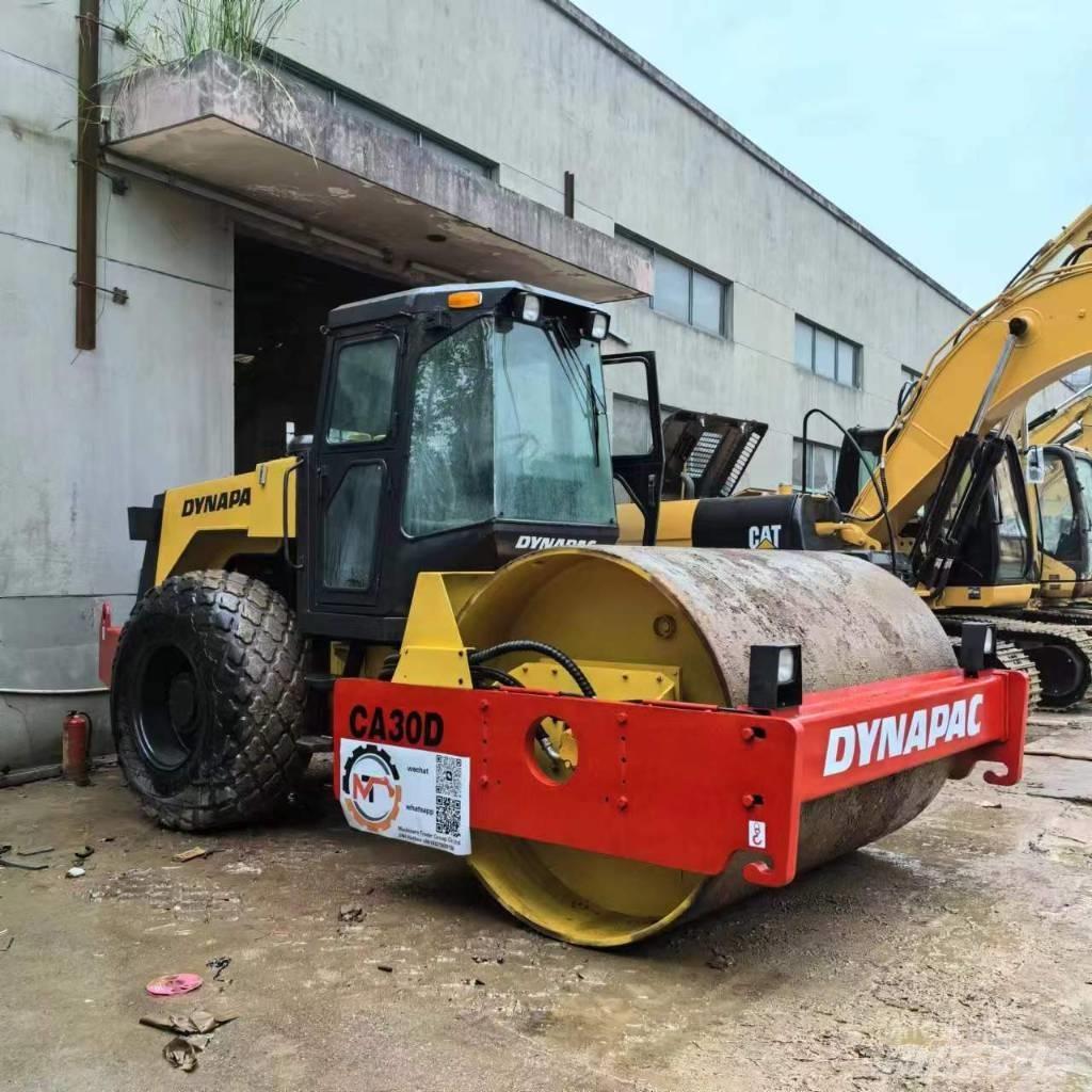 Dynapac CA 30 D 單輪滾壓機