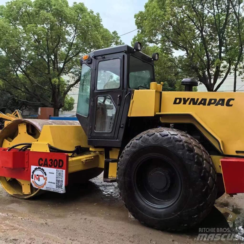 Dynapac CA 30 D 單輪滾壓機
