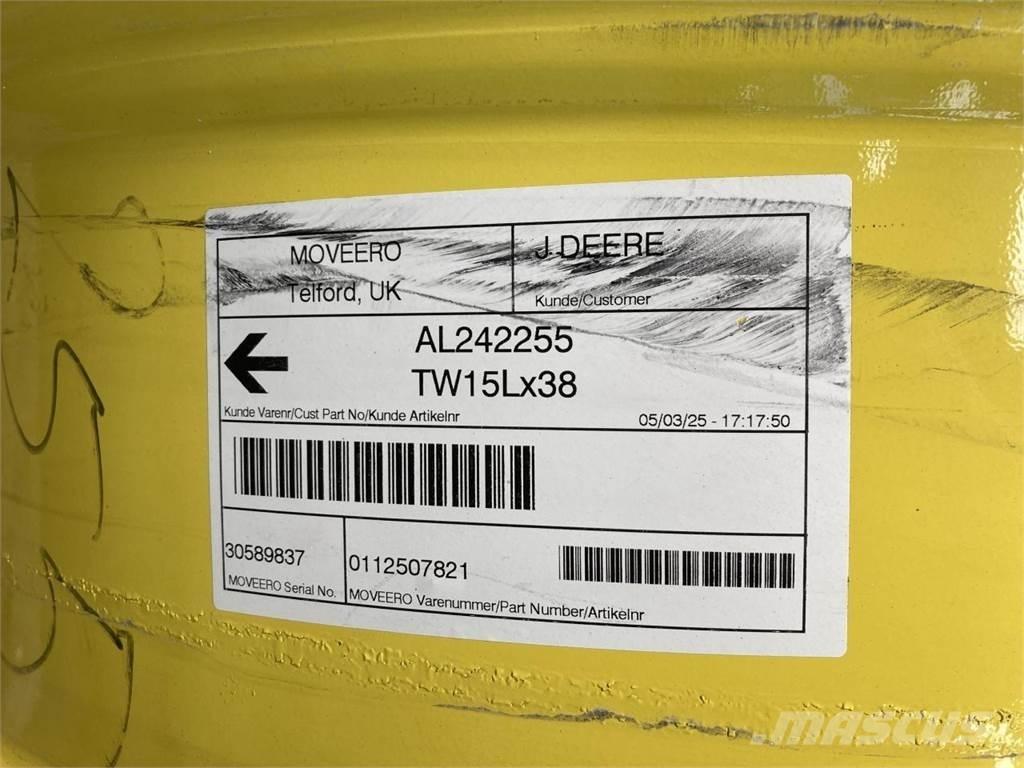John Deere 15x38 輪胎、車輪和輪圈