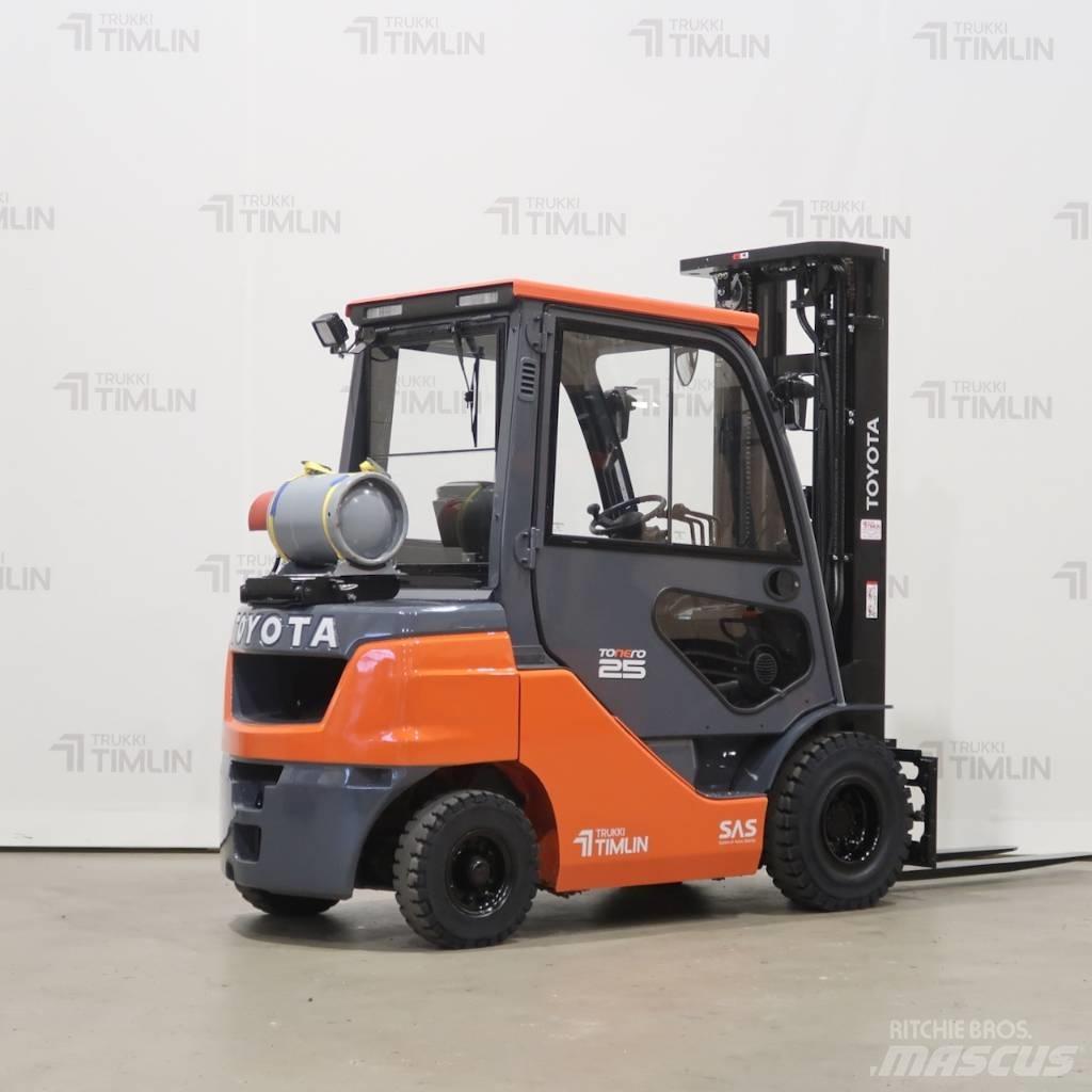 Toyota 02-8FGF25 液化石油氣LPG卡車