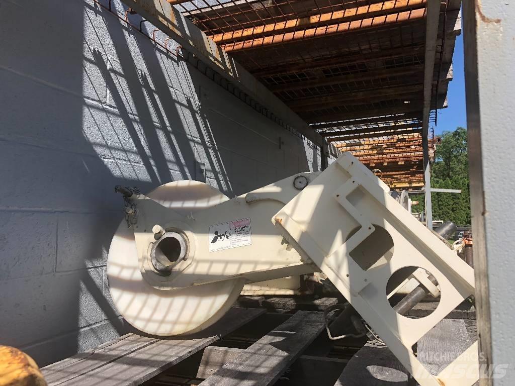 Demag AC 250-1 全路面起重機/吊車