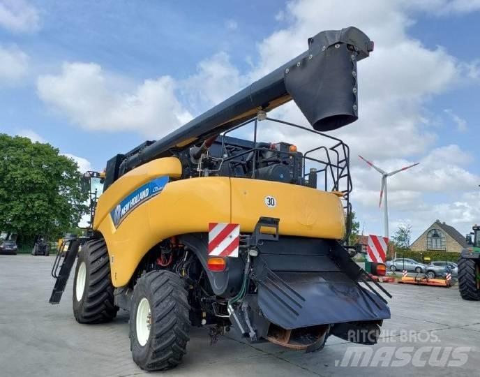 New Holland CR 9080 聯合收穫機