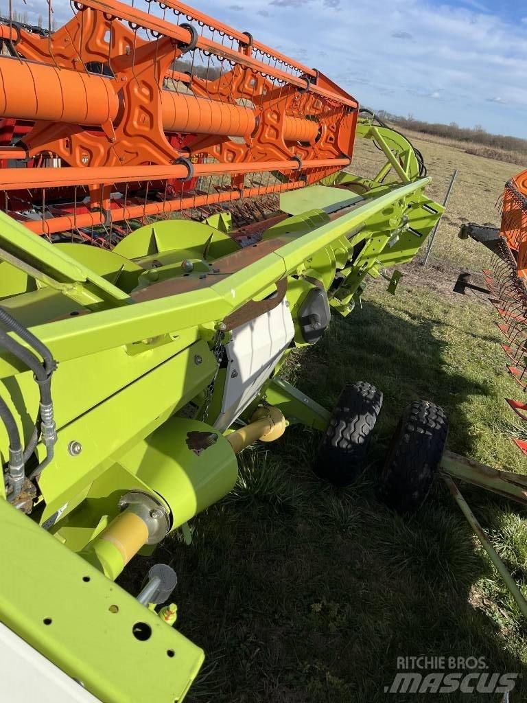 CLAAS Tucano 440 聯合收穫機