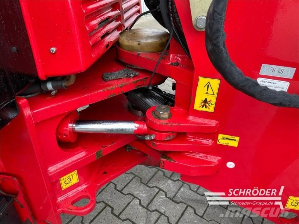 Schäffer 8610 T 輪胎式裝載機