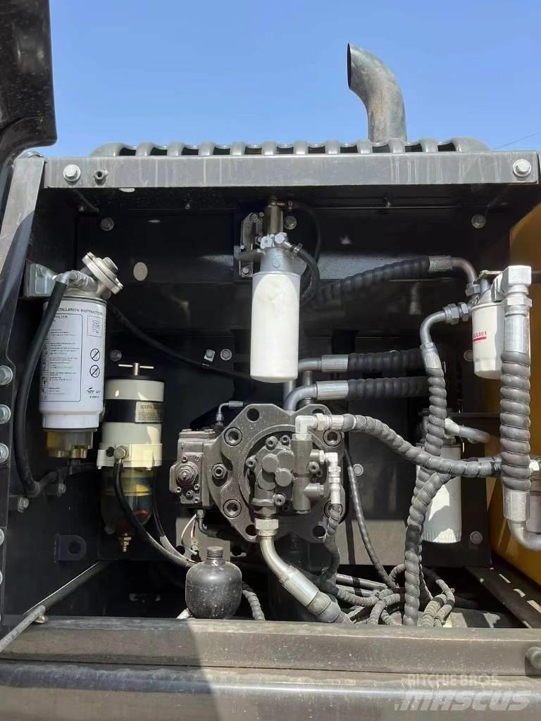 Volvo EC 240 履帶式 挖土機/掘鑿機/挖掘機