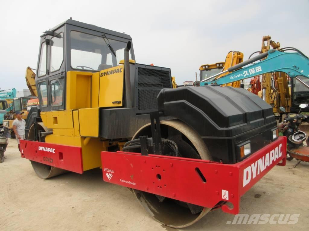 Dynapac CC 421 雙輪滾壓機