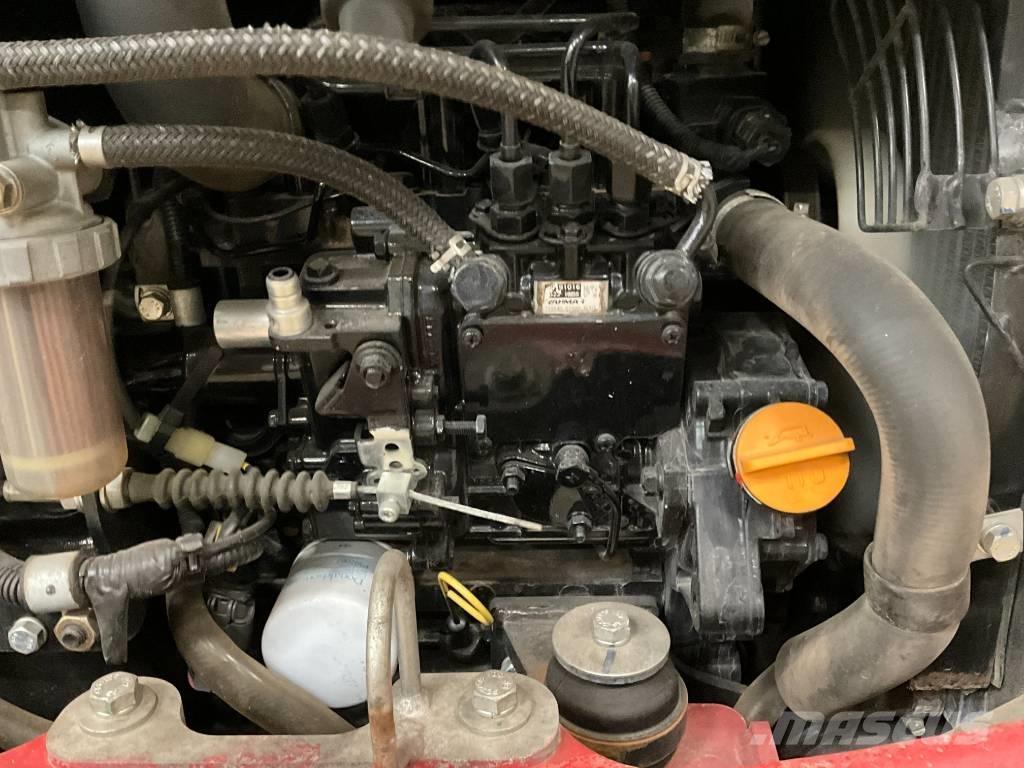 Takeuchi TB 216 小型挖土機/掘鑿機<7t(小型挖掘機)