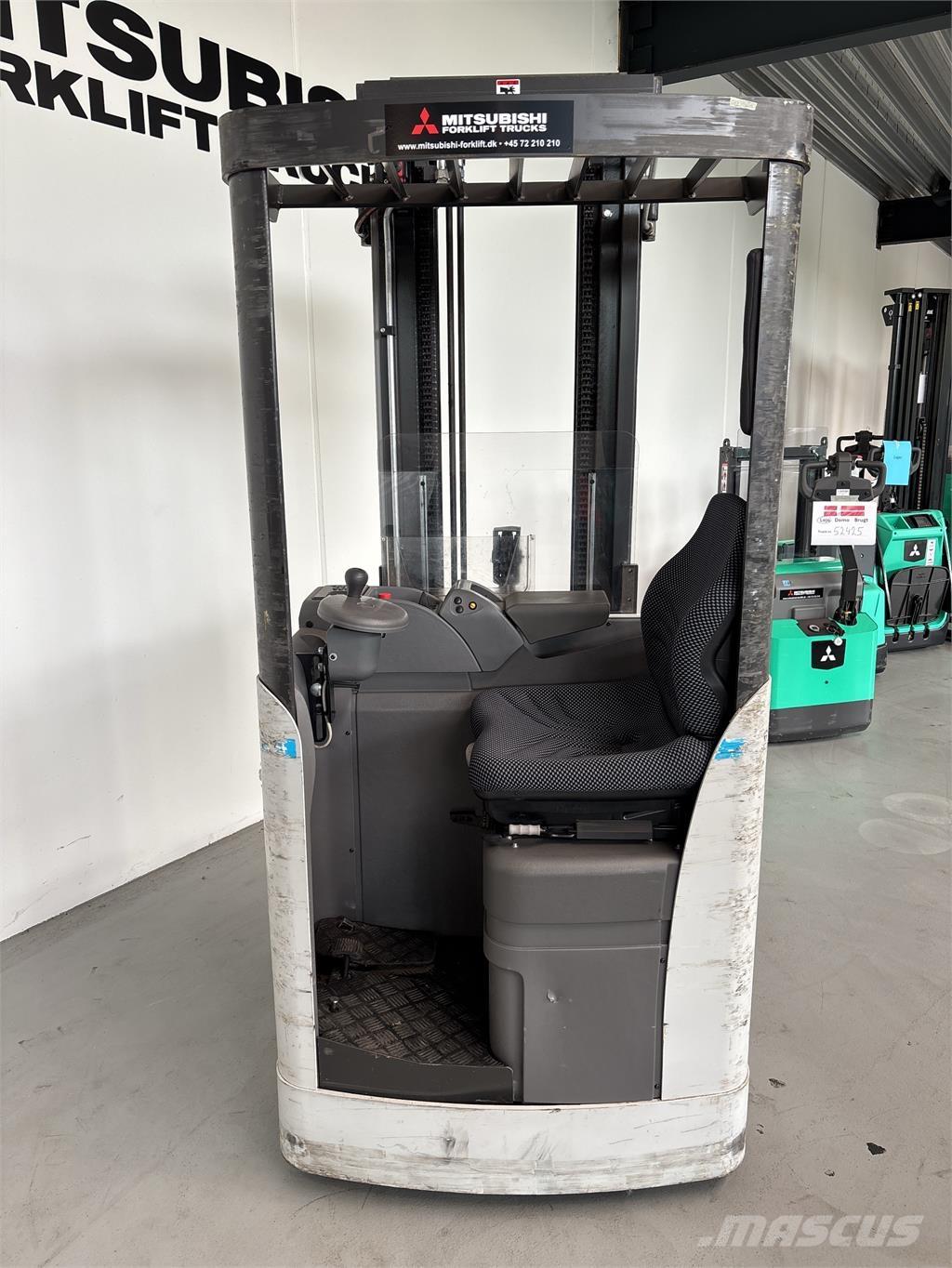 Atlet XJN160 自走式堆積機