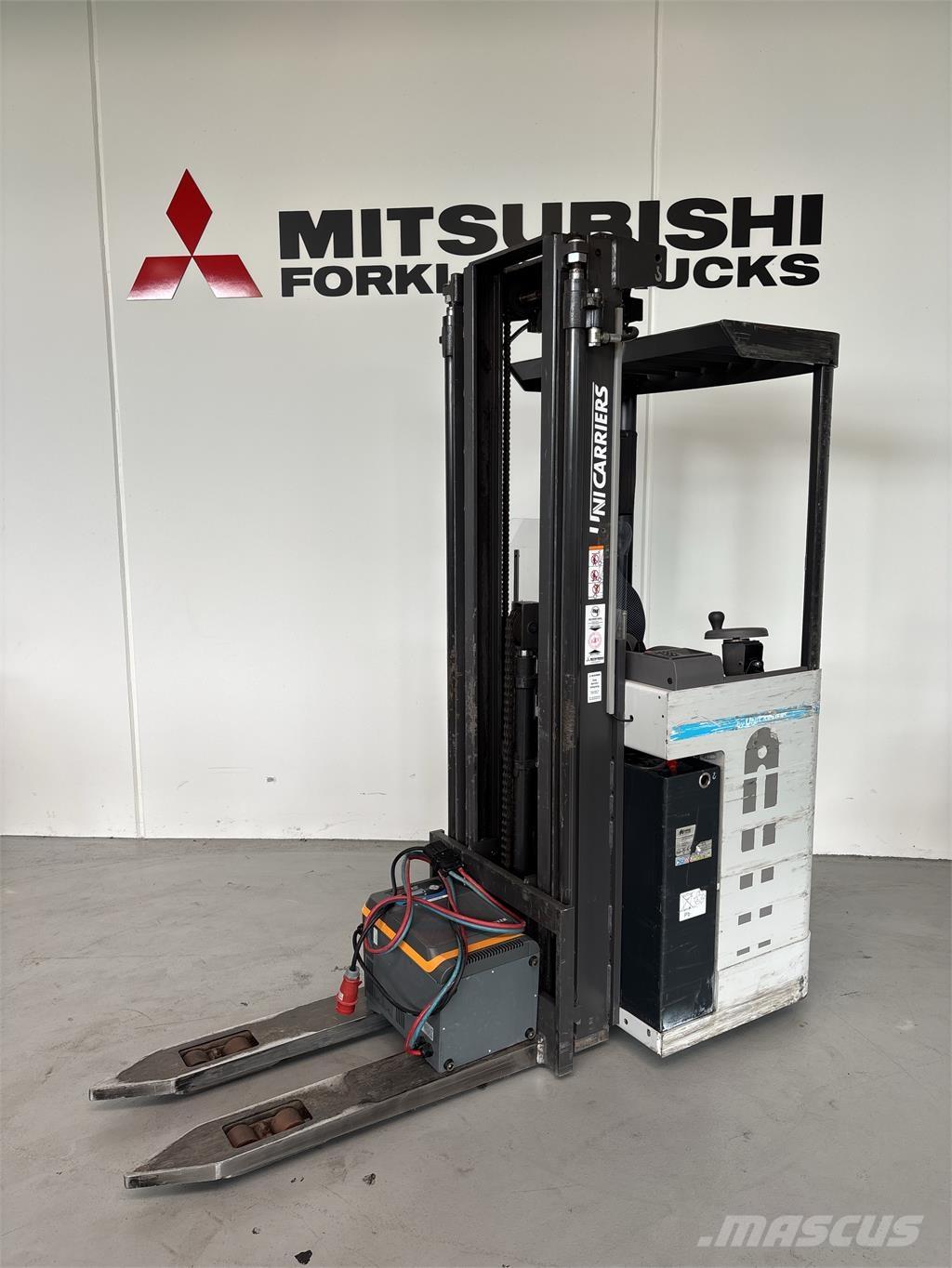 Atlet XJN160 自走式堆積機