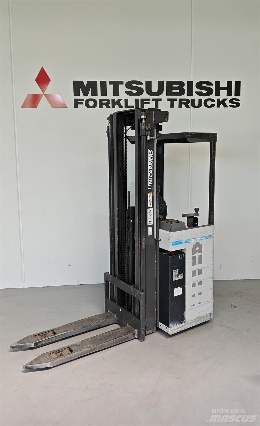 Atlet XJN160 平台型低架升降機