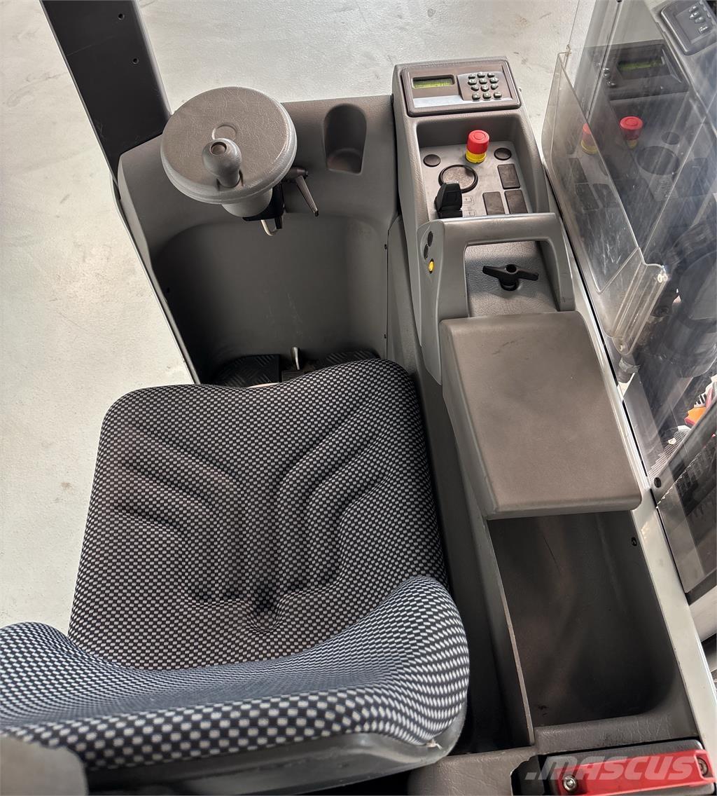 Atlet XJN160 自走式堆積機