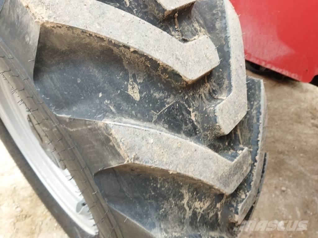 Manitou MT 1840 伸縮臂操作車