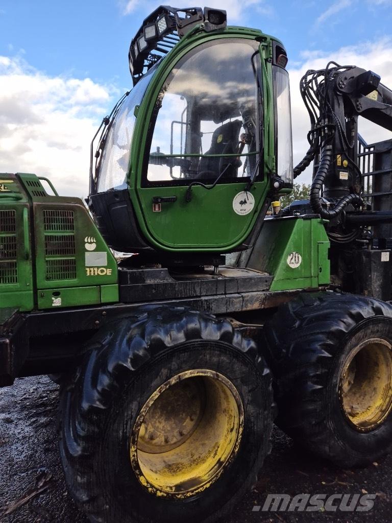 John Deere 1110 E 集運機