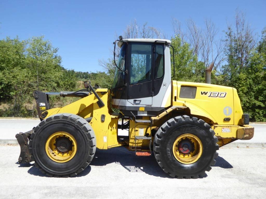 New Holland W130 輪胎式裝載機