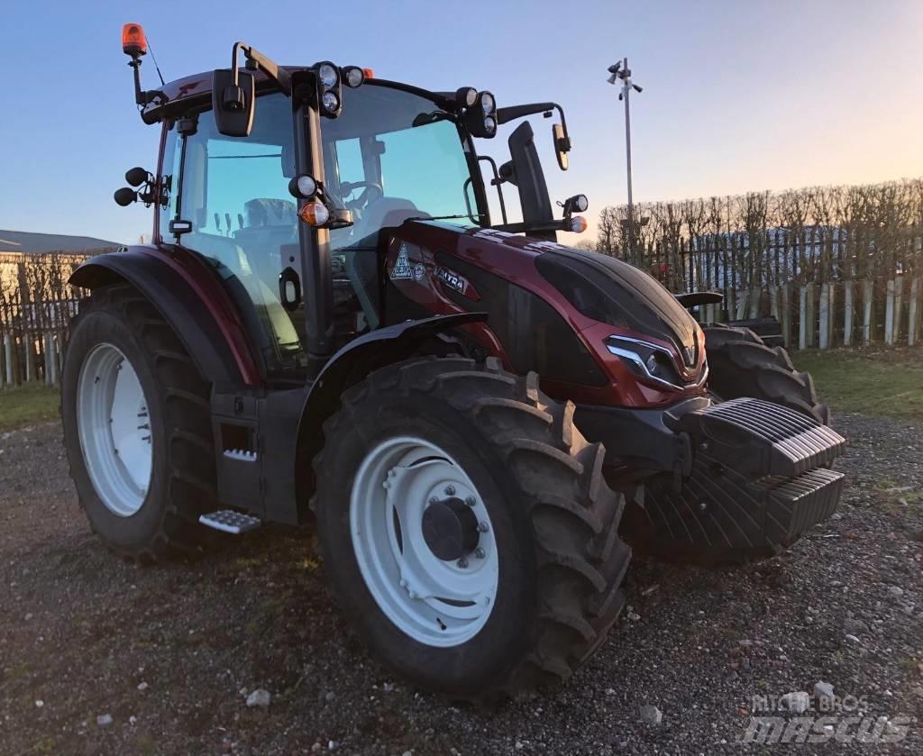 Valtra G125EA 曳引機