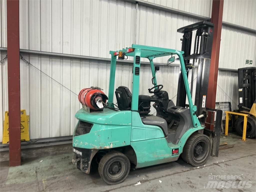 Mitsubishi FG30NT 液化石油氣LPG卡車