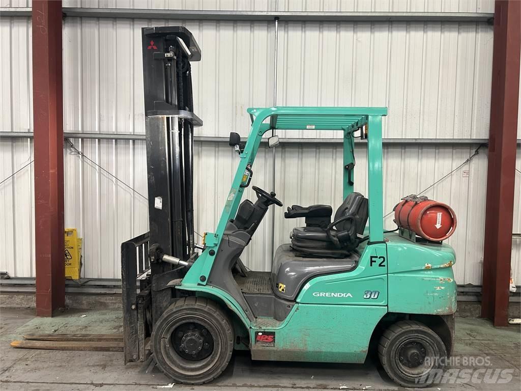 Mitsubishi FG30NT 液化石油氣LPG卡車